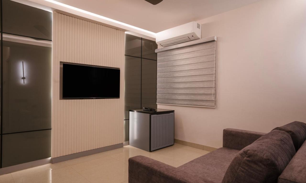 Treebo Premium D Consulate Hotel Haidarábád Kültér fotó